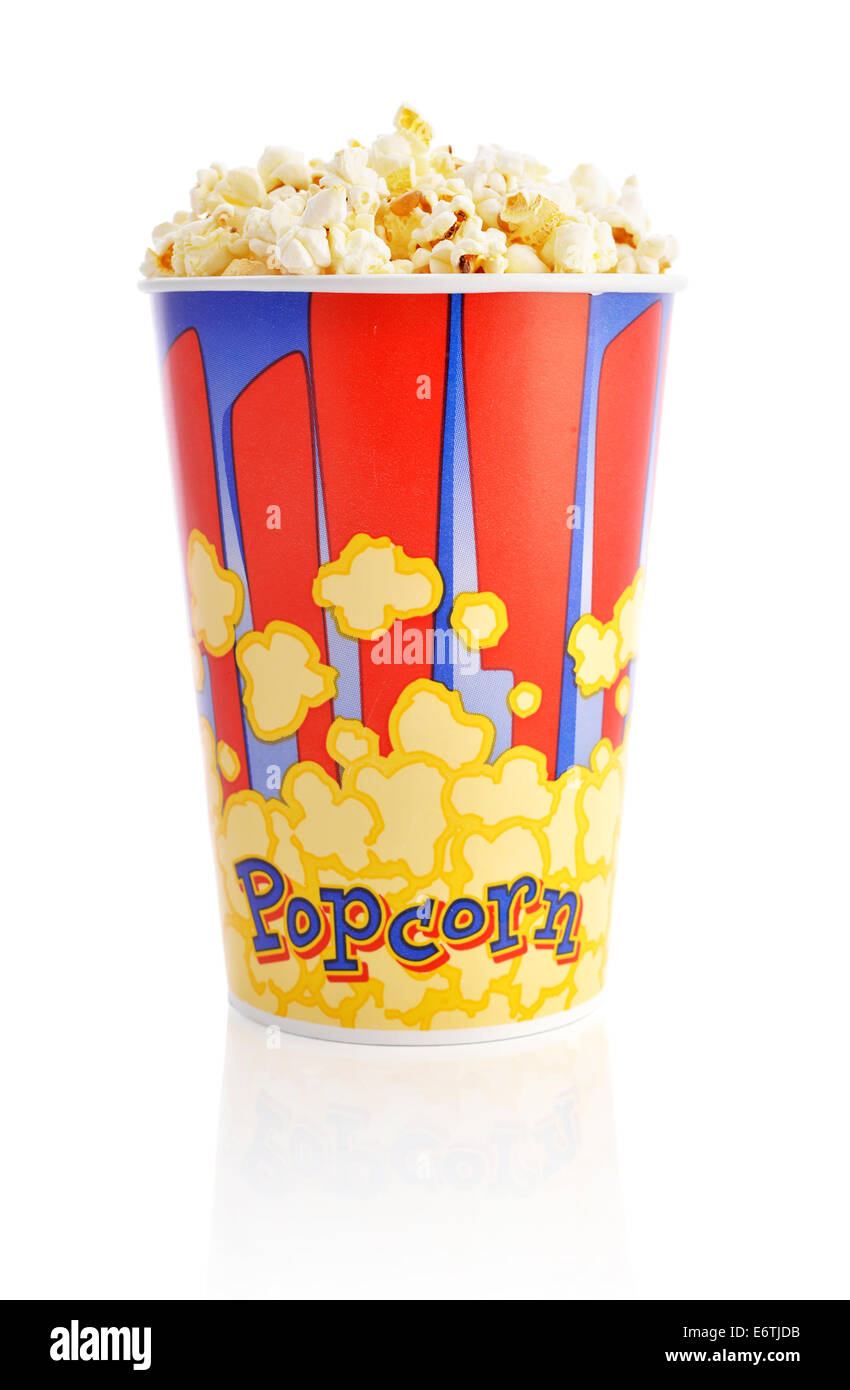 Popcorn-Eimer isoliert auf weißem Hintergrund Stockfoto