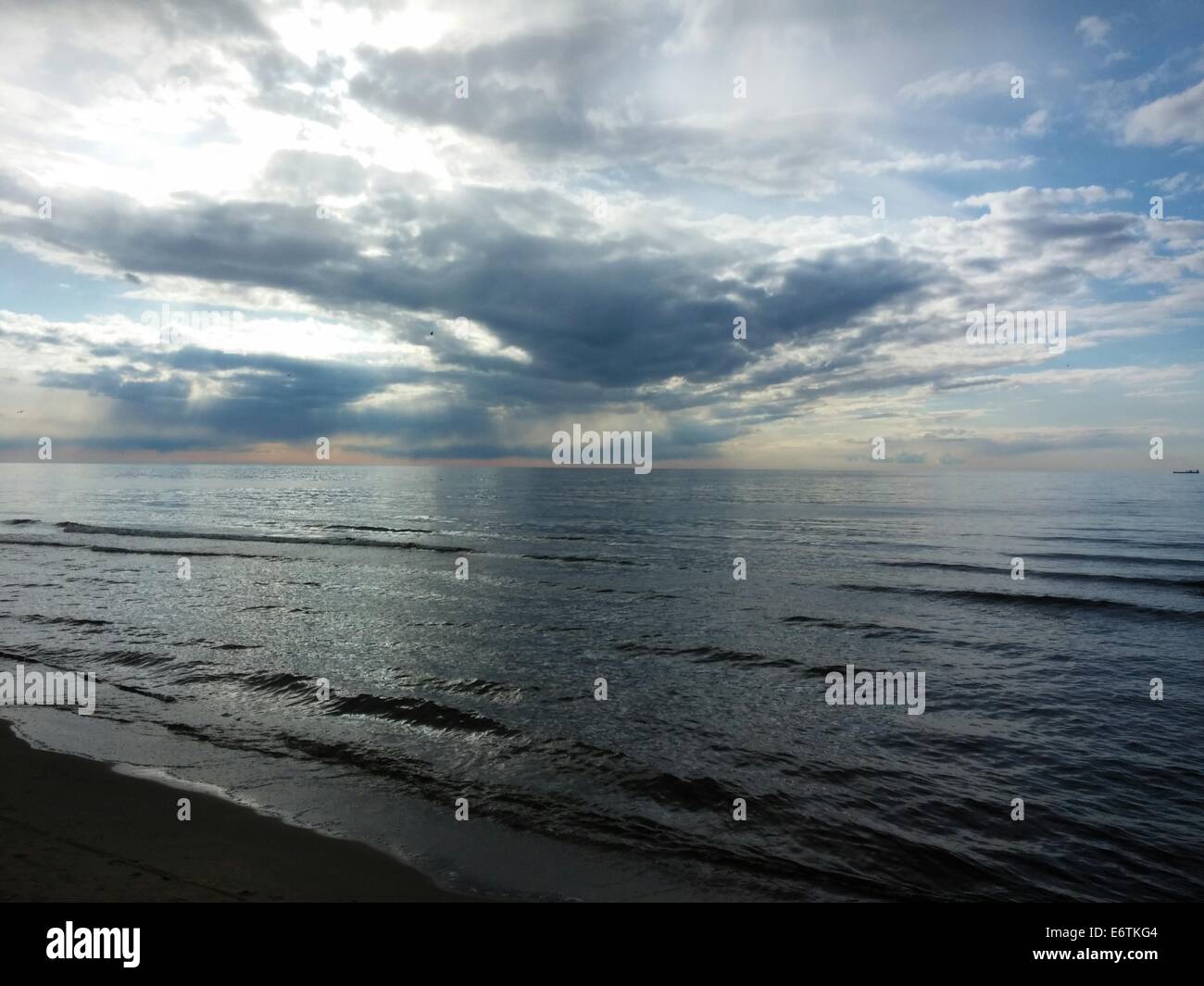 Wellen während eines Sturms in der Ostsee Stockfoto