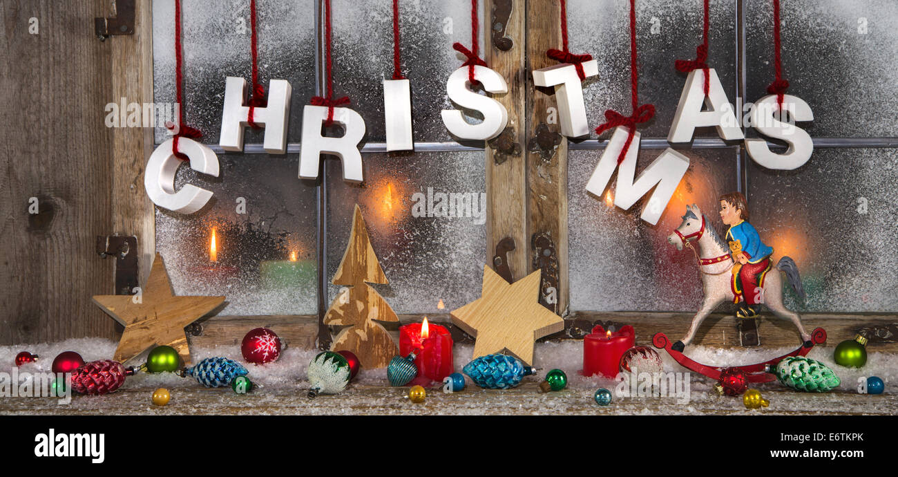Bunten Weihnachts-Dekoration: Idee für eine Weihnachts-Grußkarte mit Text. Stockfoto