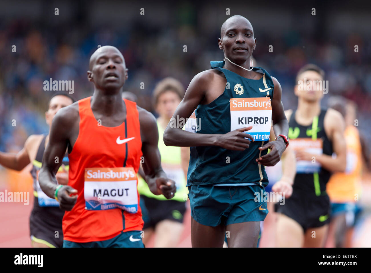 Asbel KIPROP & James Kiplagat MAGUT Emsley Carr Mile Rennen Diamond League 2014 Birmingham Grand Prix, Alexander Stadium, UK Stockfoto