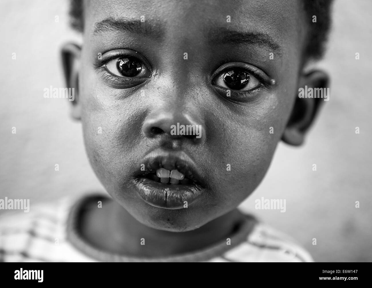 Mingi Baby gerettet, im Omo-Kind-Stiftung, Jinka, Omo-Tal, Äthiopien Stockfoto