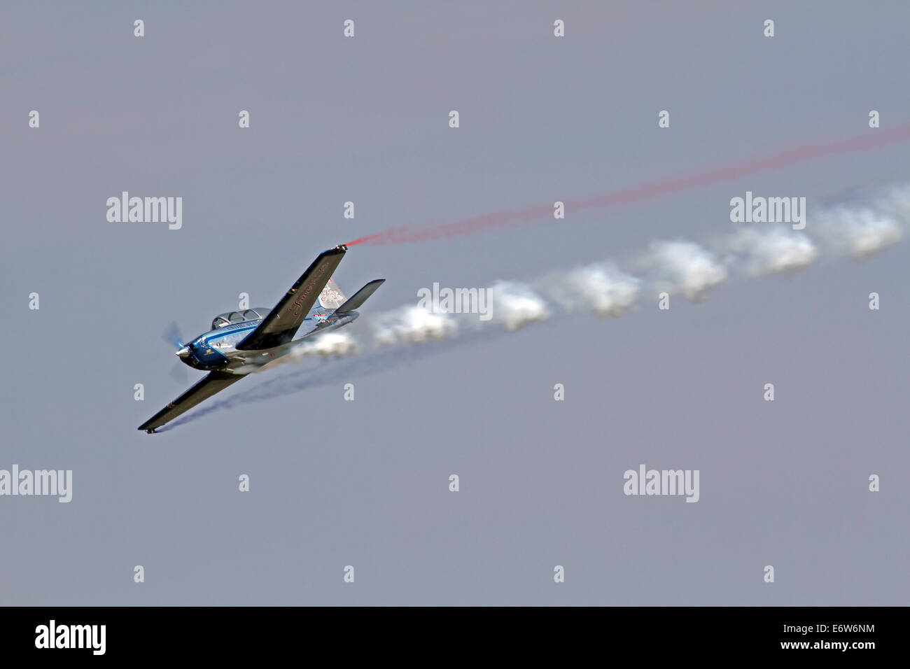 CLEVELAND, OHIO - 30 August: The Juice Plus Kunstflug Flugzeug, am 30. August 2014 in The Cleveland National Airshow Stockfoto