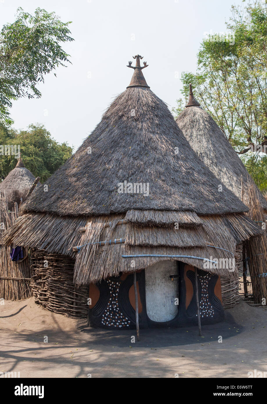 Anuak Stamm urige Hütte, Gambela, Äthiopien Stockfoto