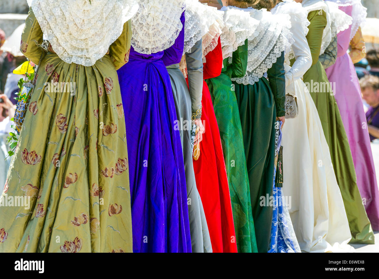 Europa, Frankreich, Bouches du Rhone, Arles. Kostüm-Tages-Festival. Detail der alten Kostüm. Stockfoto