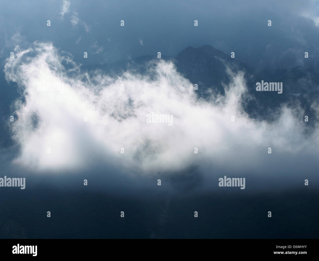 Nebel, clearing über Berge auf der Tour von Mont Blanc, Le Tour, Frankreich Stockfoto