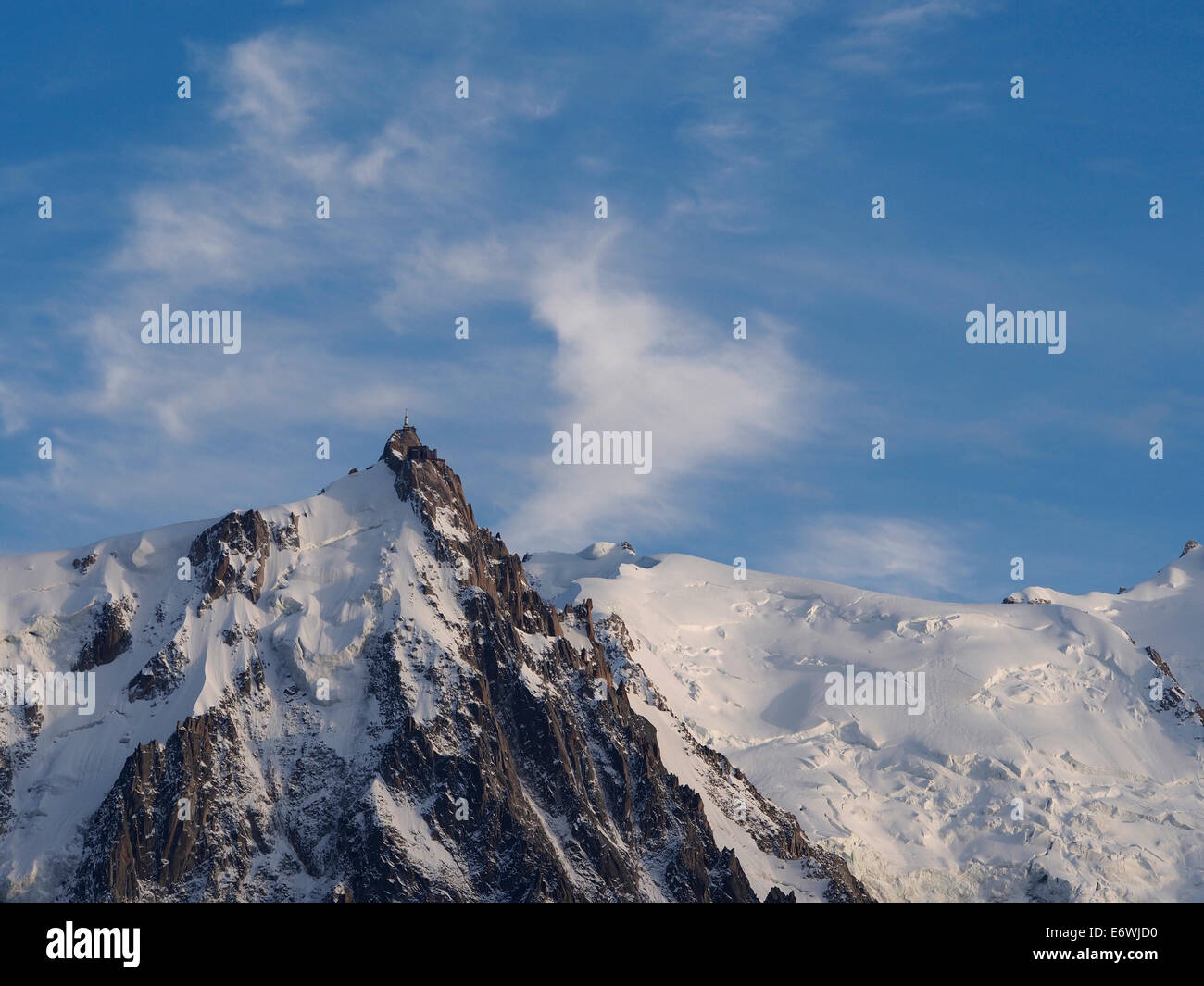 Aiguille du Midi aus Le Charlanon, Tour Mont Blanc, Chamonix, Frankreich Stockfoto