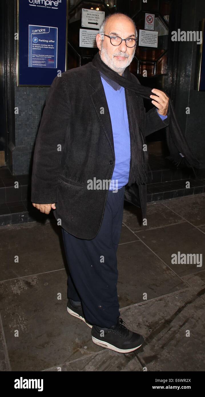 Prominente im Shepherd Bush Empire nach beobachten Prince live Featuring durchführen lassen: Alan Yentob Where: London, Vereinigtes Königreich bei: 9. Februar 2014 Stockfoto