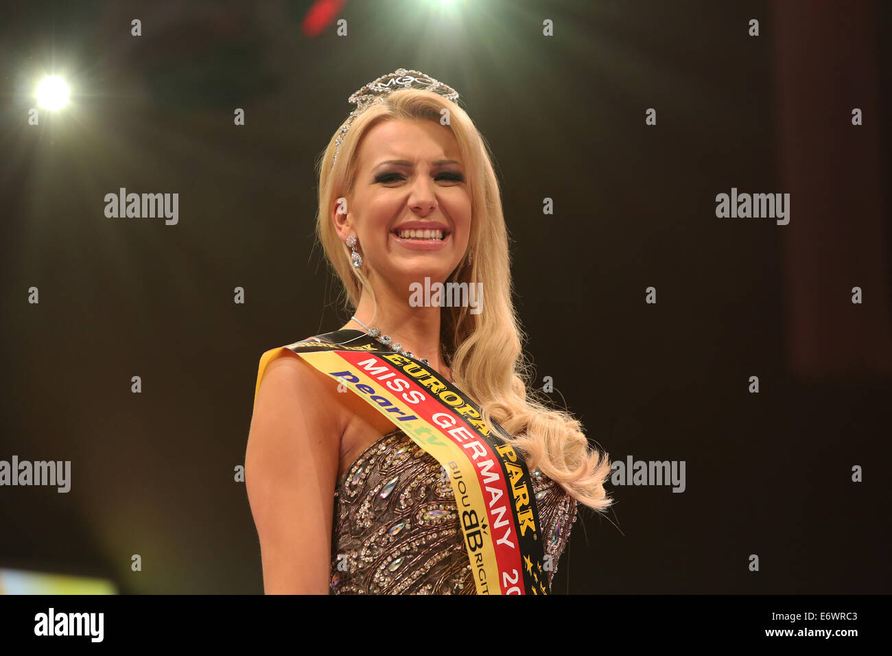 Schönheitswettbewerb Miss Deutschland 2014 im Europapark Rust. Miss Deutschland gewinnt Vivien Konca.  Mitwirkende: Vivien Konca wo: Rust, Deutschland bei: 8. Februar 2014 Stockfoto