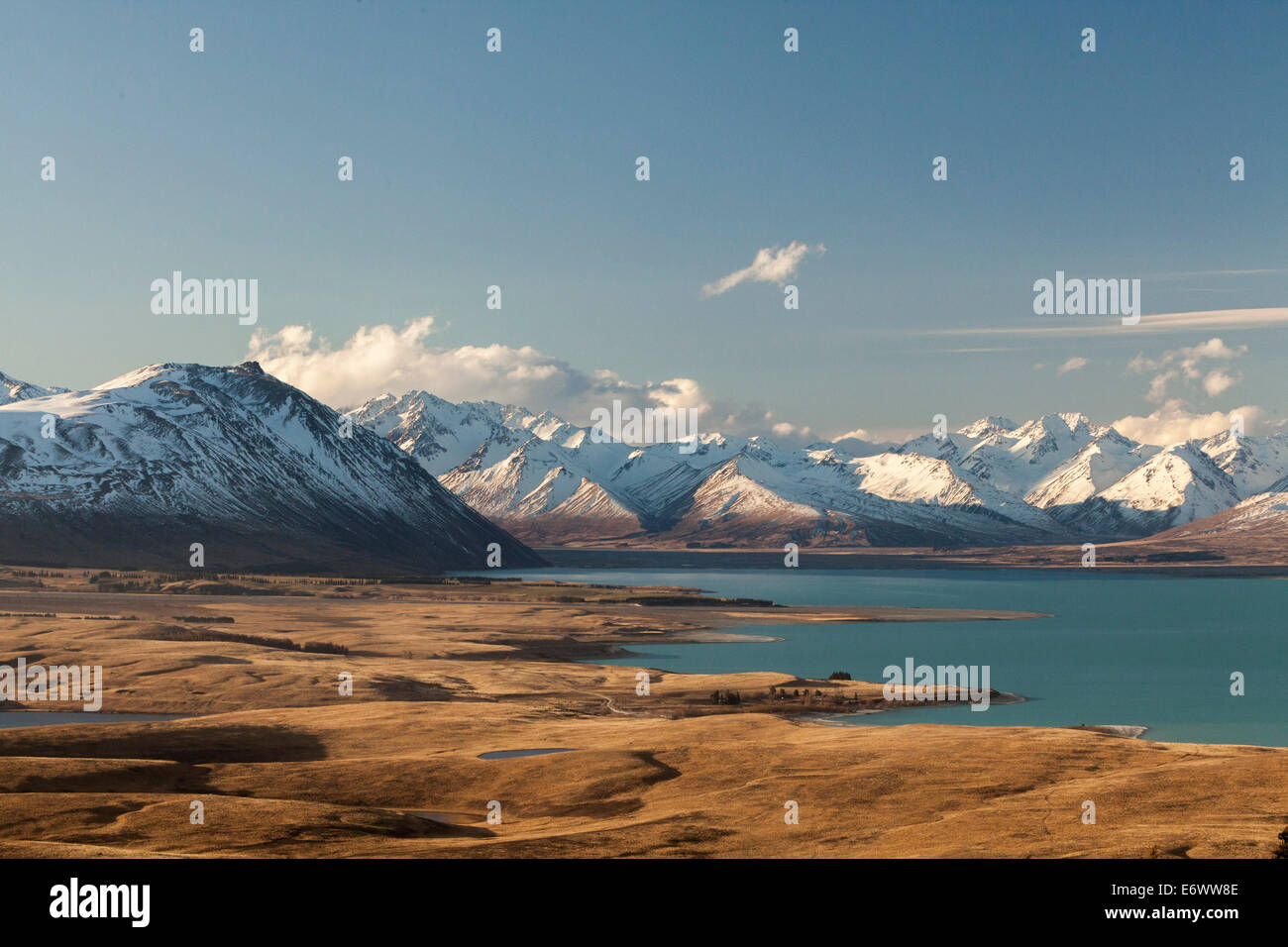 Blick vom Mt. John, Tekapo, Gesteinspartikeln gestürzt durch Gletscherschmelze Gewässer, Canterbury, Südinsel, Neuseeland Stockfoto