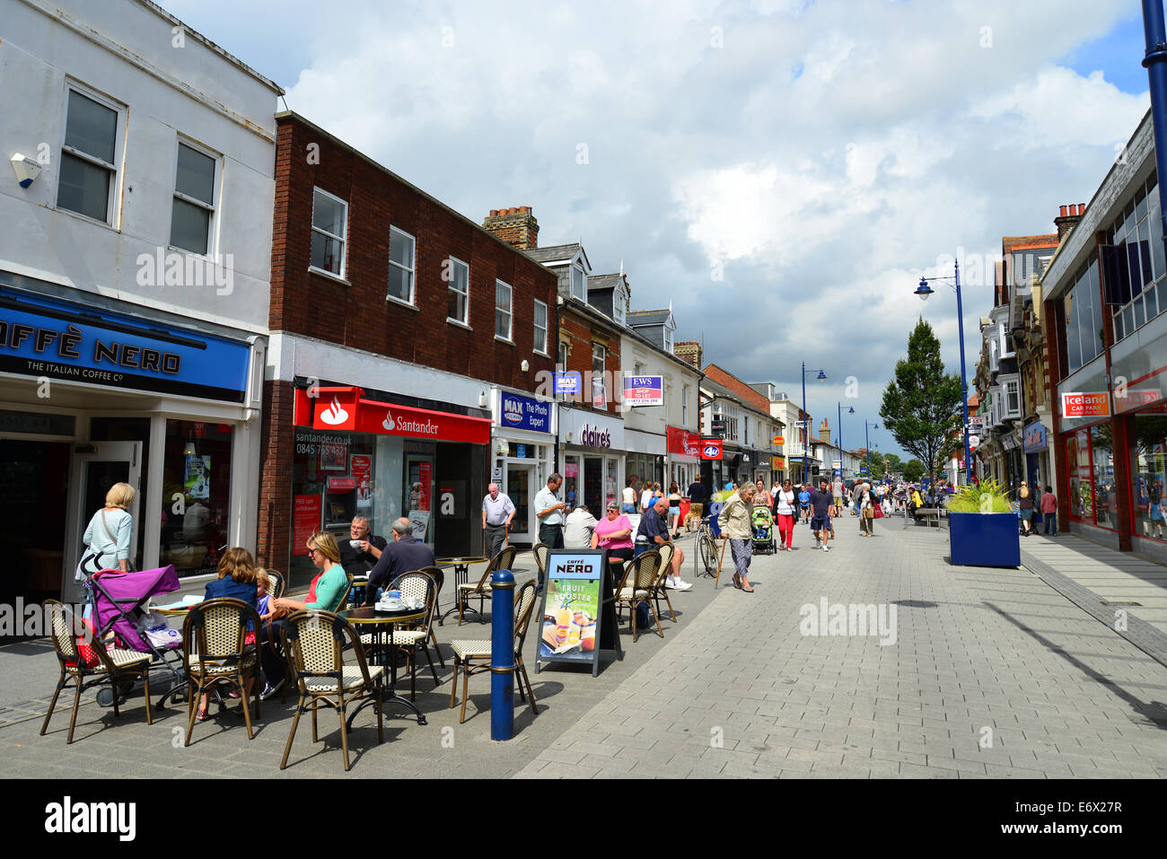 Hamilton-Straße (Einkaufsstraße), Felixstowe, Suffolk, England, Vereinigtes Königreich Stockfoto