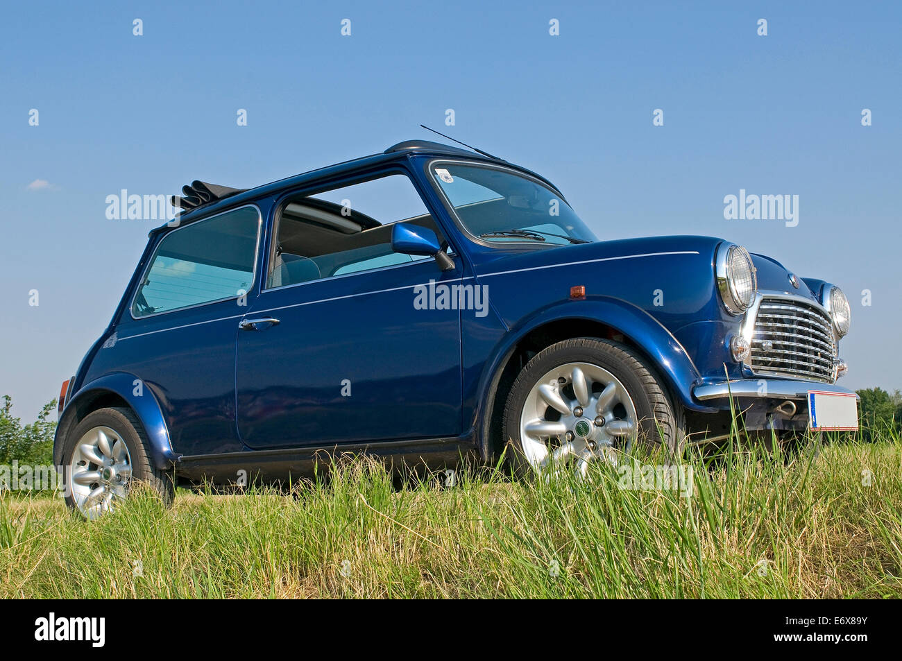 Oldtimer Rover Mini 1.3 Sport, Baujahr 1959 Stockfotografie - Alamy
