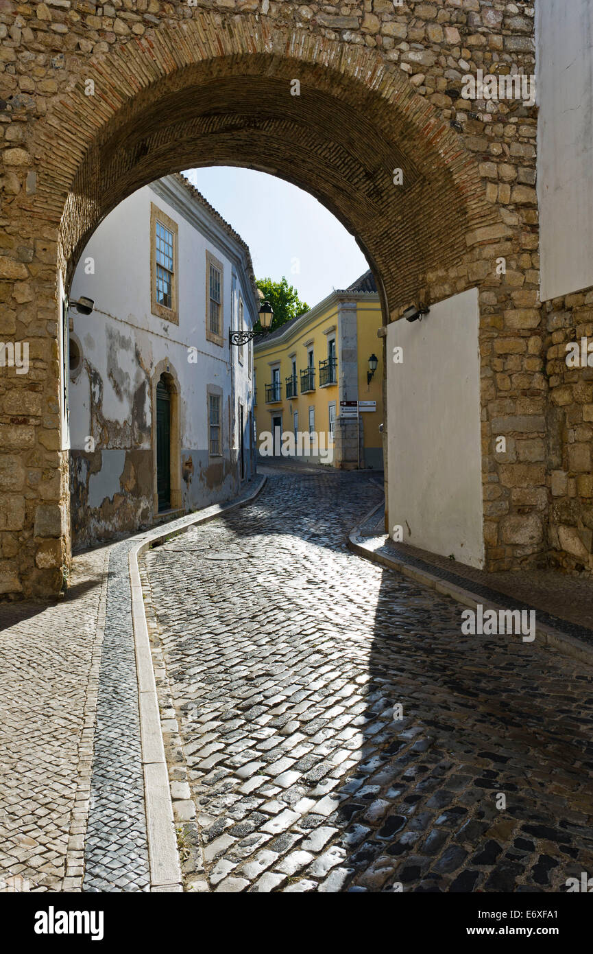 Gebäude in der Altstadt am Faro Algarve Portugal. Stockfoto