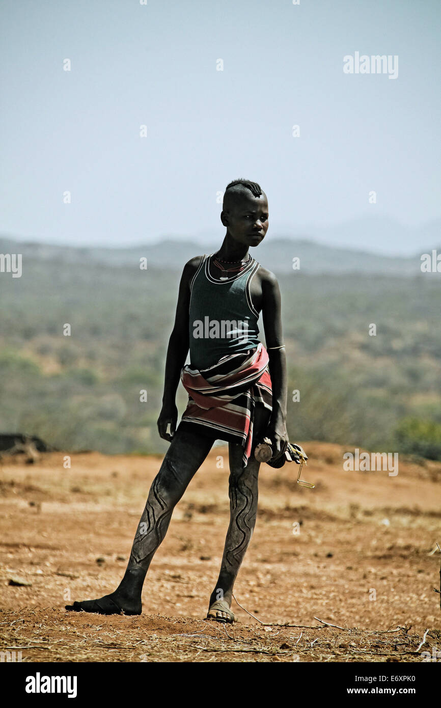 Junge Frau vom Stamm Bennar, Omo-Tal, Süd-Äthiopien, Afrika Stockfoto
