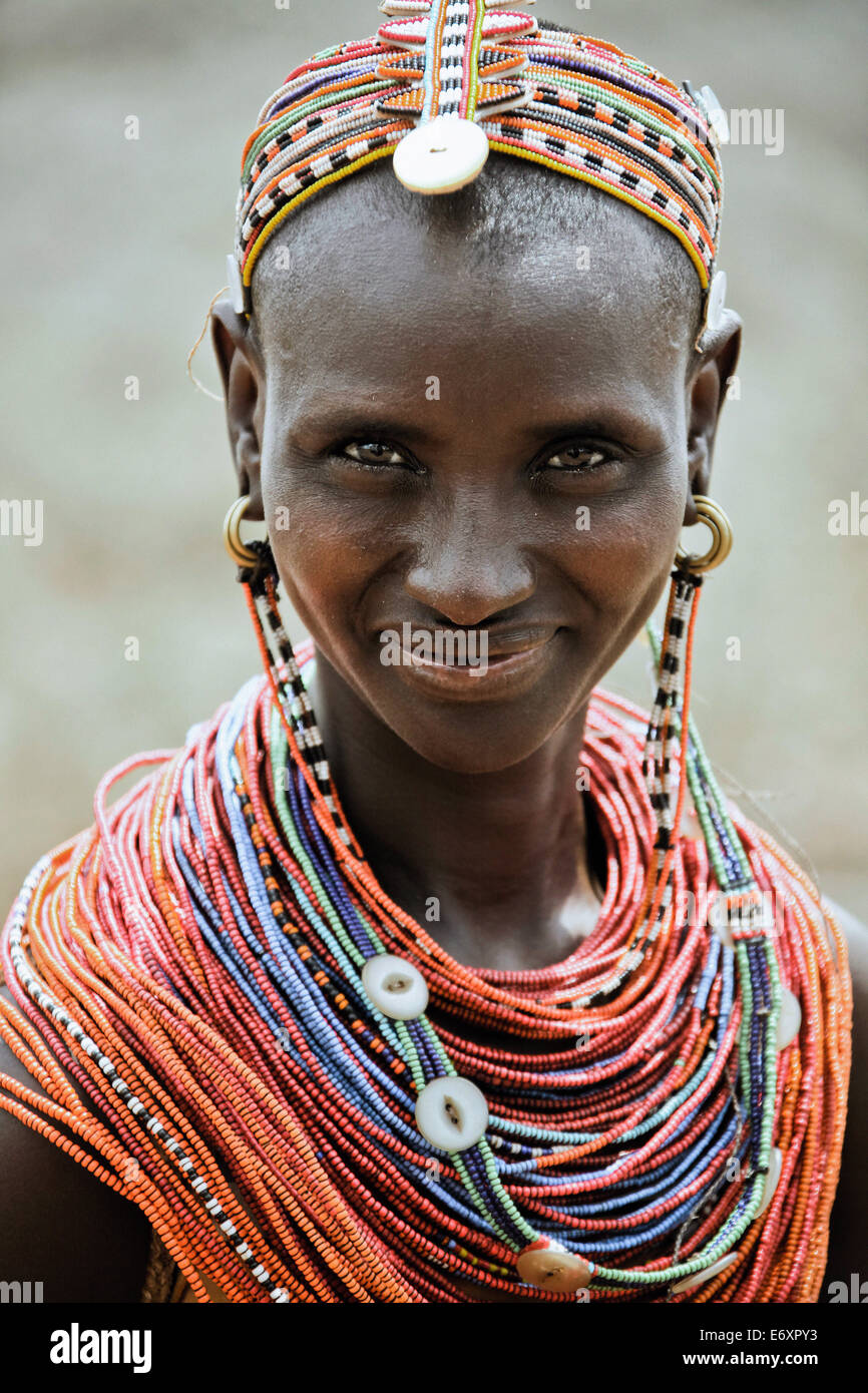 Junge Frau aus der Samburu Stammes, Nord Kenia, Kenia, Afrika Stockfoto