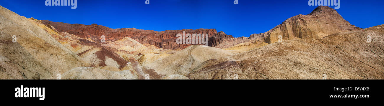 Sandstein-Details und Vista. Death Valley Nationalpark, Kalifornien. Stockfoto