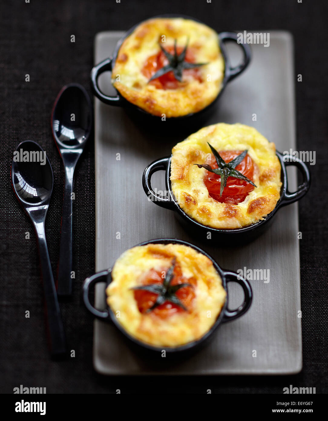 Cherry-Tomate und Ziegenmilch Käse herzhafte Desserts Stockfoto