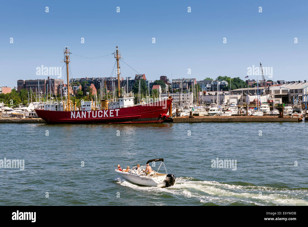 Feuerschiff 112 Nantucket festgemacht an Boston Harbor Werft und Marina. Boston, Massachusetts - USA Stockfoto