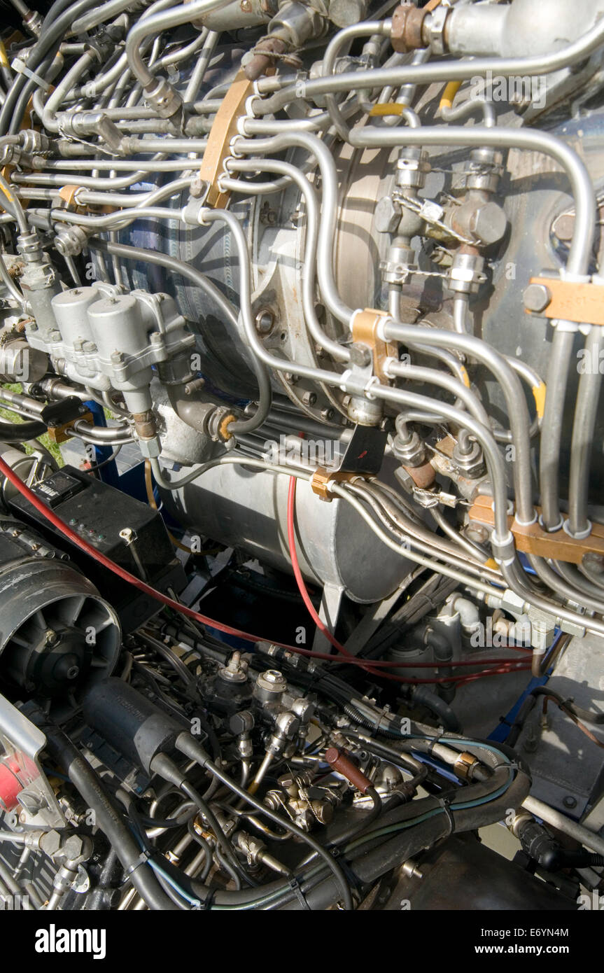 Jet Engine Labyrint Labyrinth der Jet-Engine System Rohr Kraftstoffleitungen ...