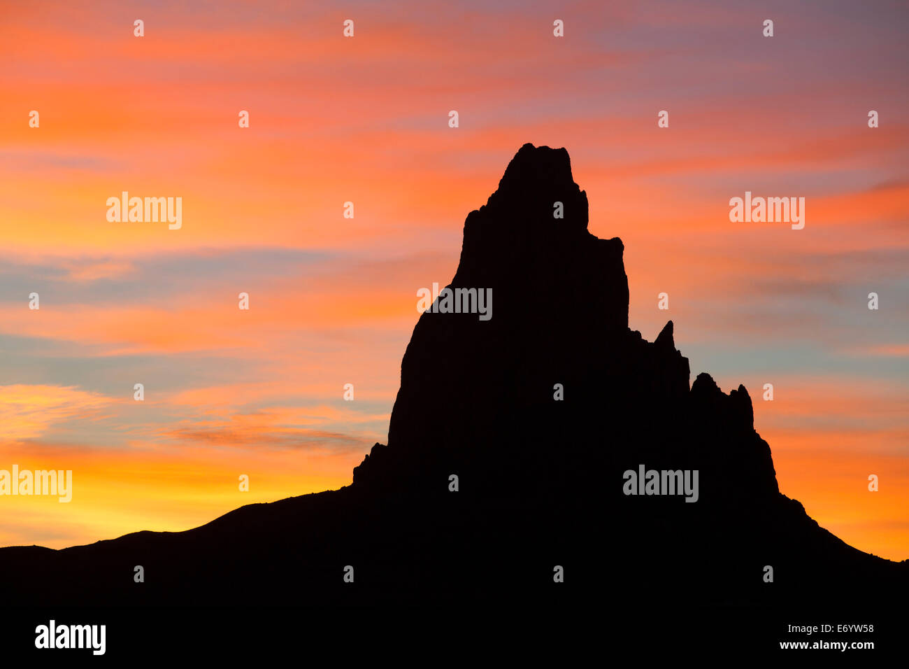 USA, Arizona, Kirche Rock, östlich von Kayenta, Sonnenaufgang Stockfoto