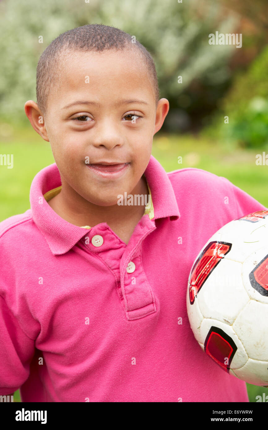 4 Jahre alter Junge mit Down-Syndrom Stockfoto