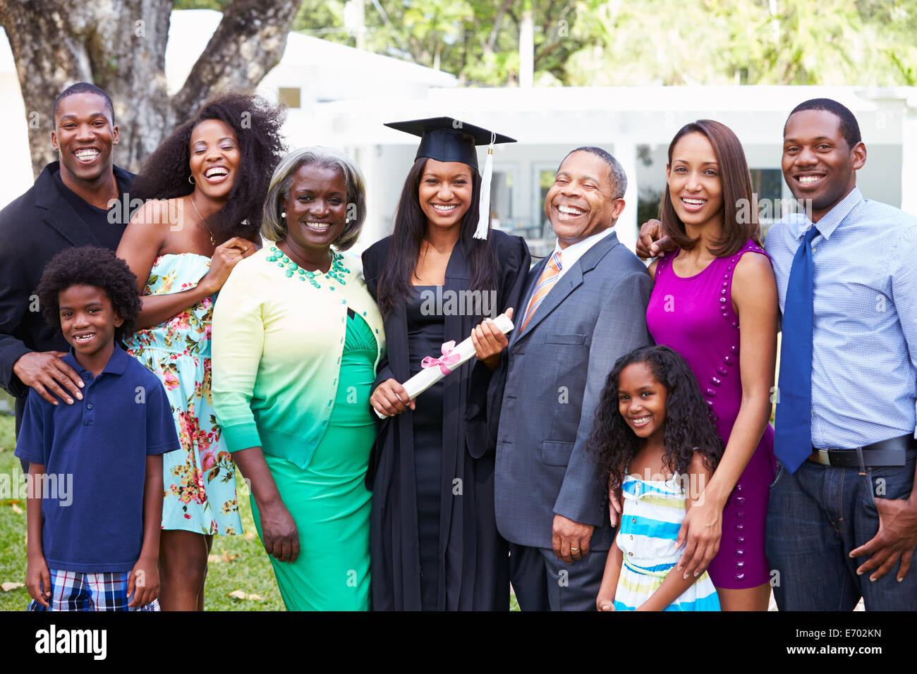 Afroamerikanische Studenten feiert Abschluss Stockfoto