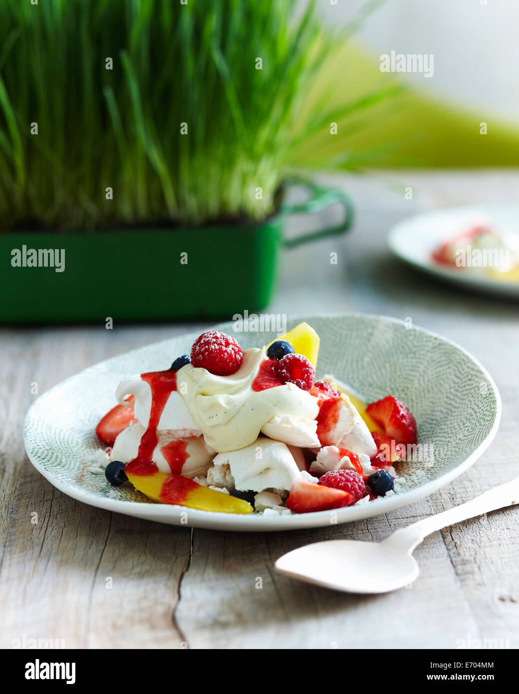 Berry Eton mess Stockfoto