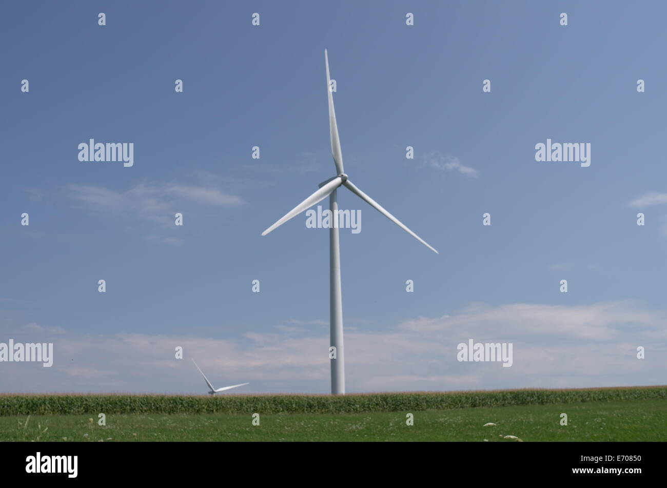 Riesige Windkraftanlage befindet sich in der Nähe von Warschau, New York Stockfoto