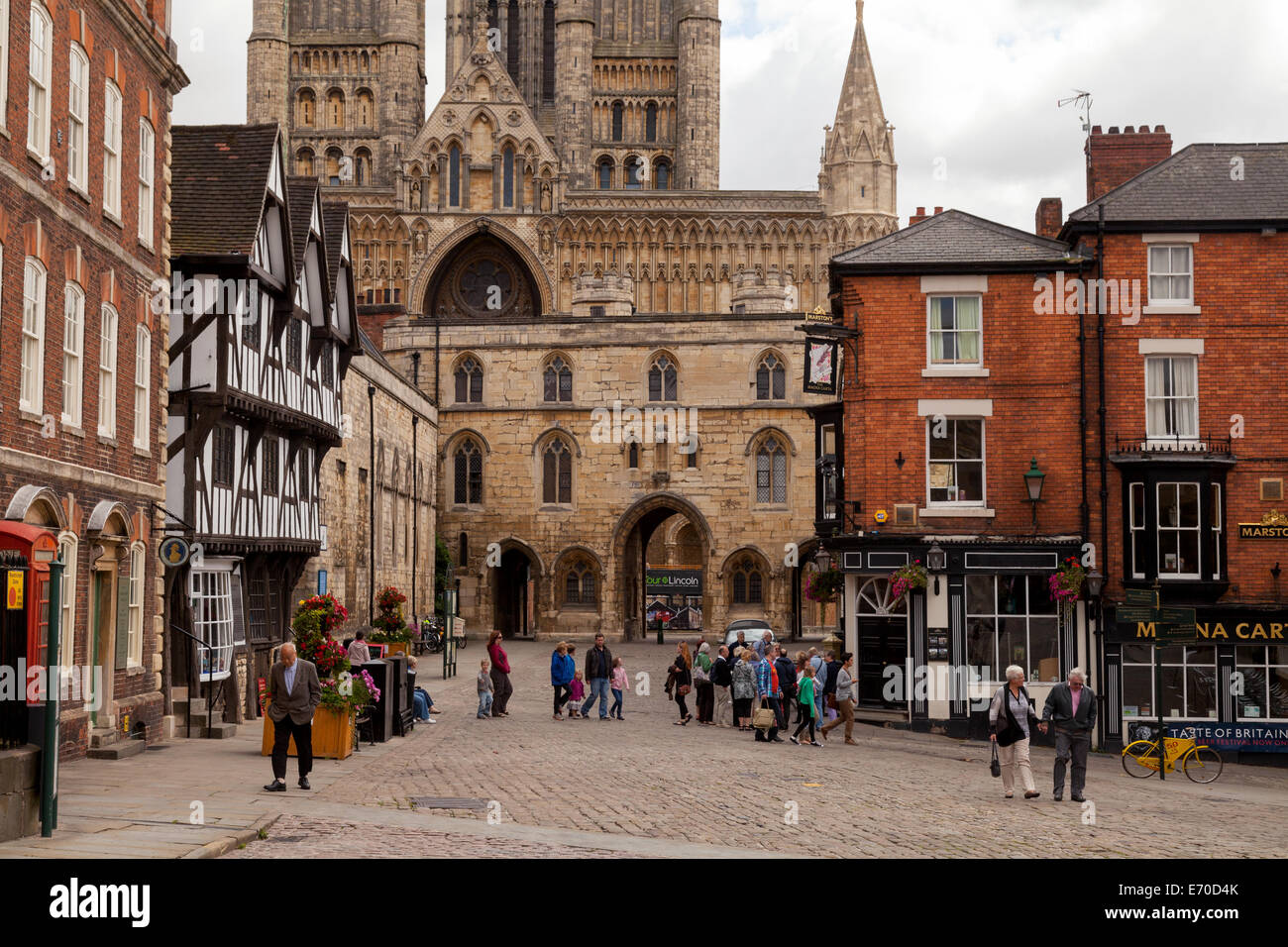 Lincoln Kathedrale gesehen vom Burgplatz, mittelalterlichen Stadtzentrum von Lincoln, Lincoln, UK. Siehe auch E779W6 Stockfoto