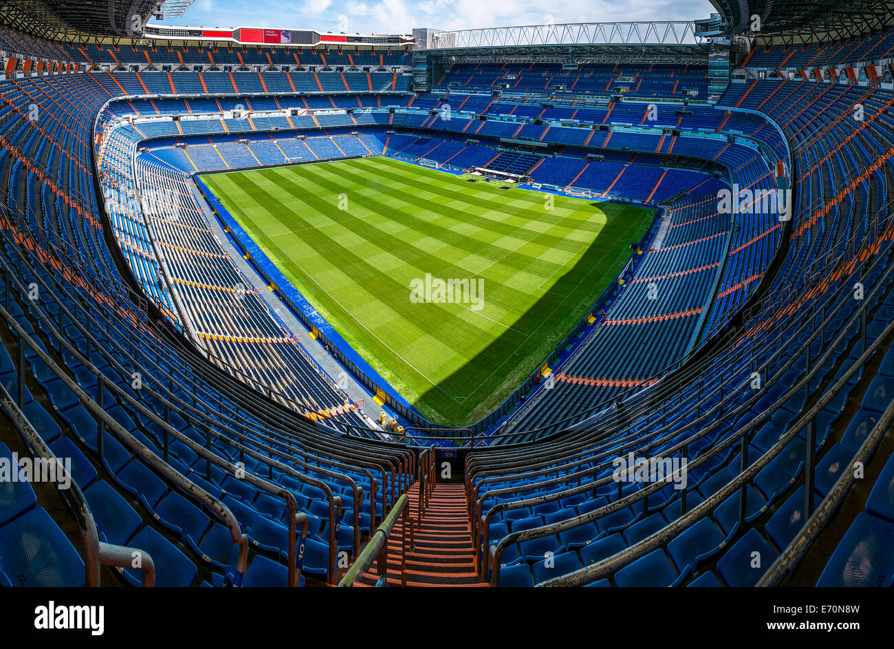 MADRID, Spanien-AUGUST 18: Santiago Bernabeu Stadion von Real Madrid am 18. August 2014 in Madrid, Spanien. Real Madrid C.F. wurde esta Stockfoto