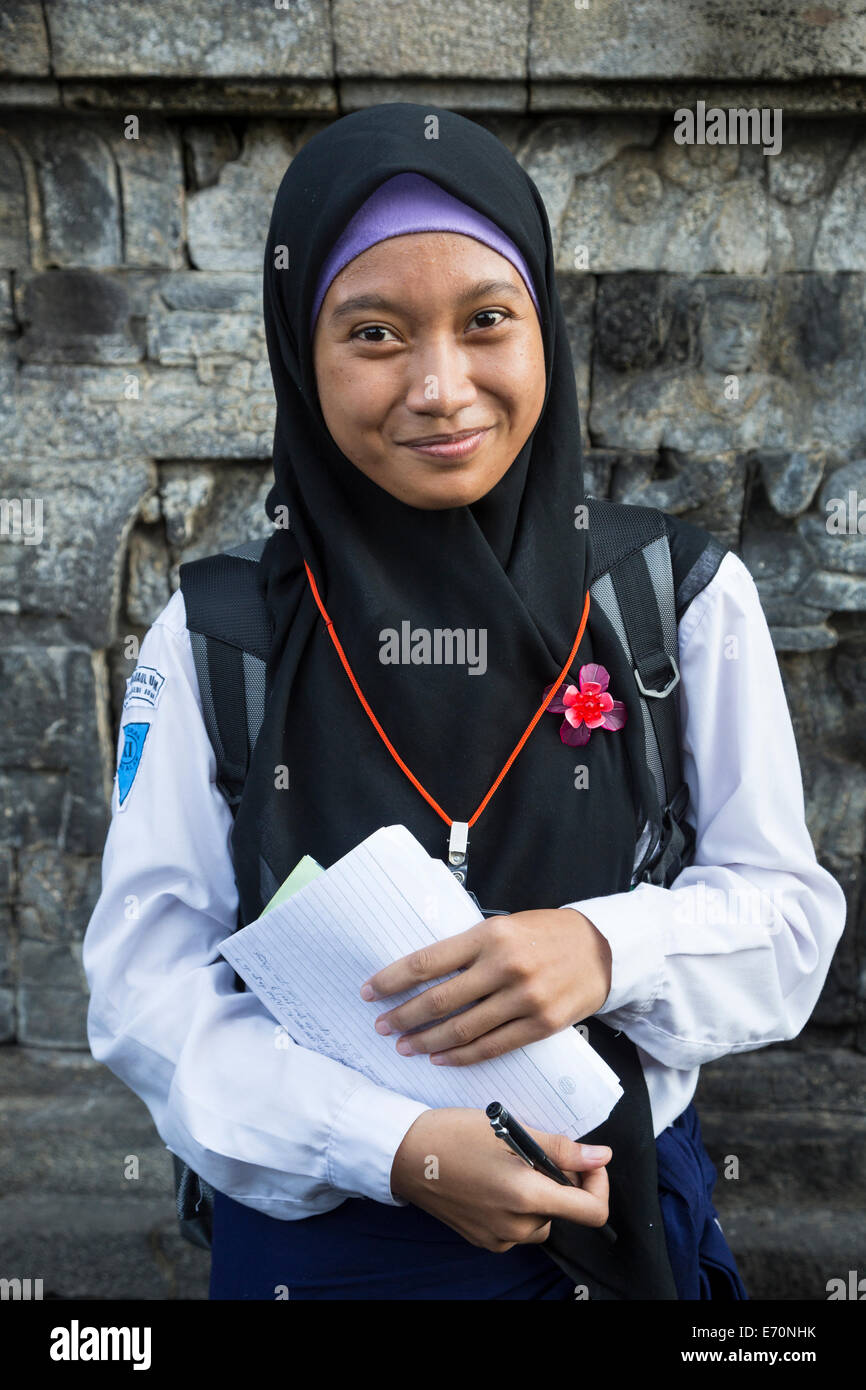 Borobudur, Java, Indonesien.  Teenager indonesische Studenten von Surabaya Besuch des Tempels. Stockfoto