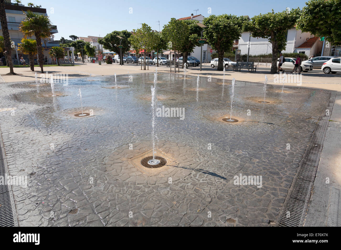 Wasser speien Brunnen im Zentrum von Saint-Palais-Sur-Mer. Stockfoto