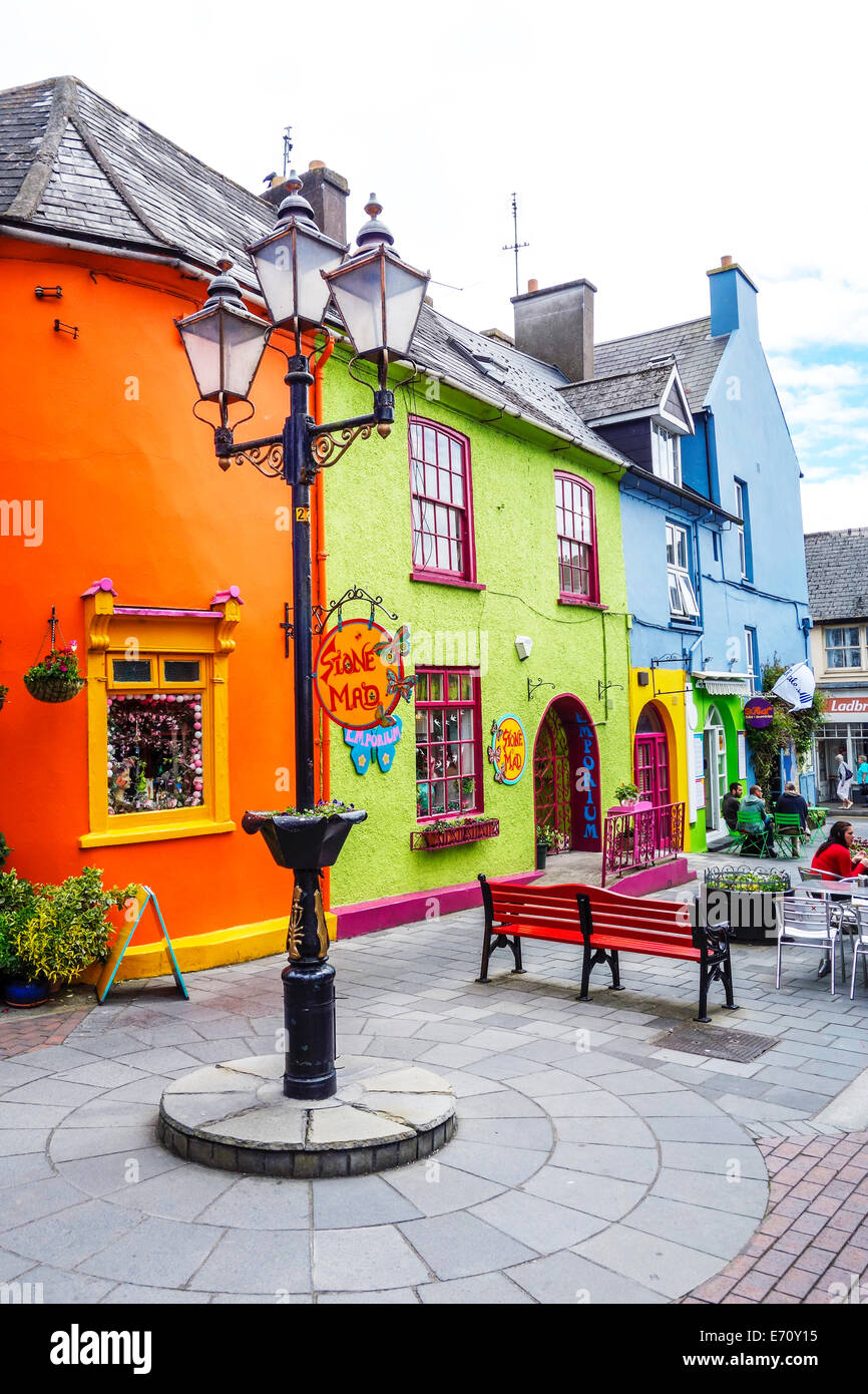 Bunten Geschäfte in Kinsale, County Cork, Irland. Stockfoto