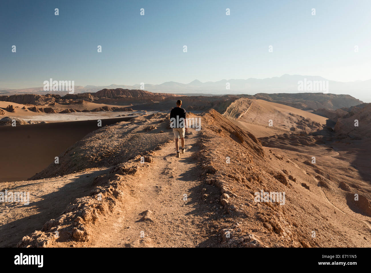 Menschen wandern, Sanddüne (Duna Bürgermeister), Chile, El Norte Grande, Valle De La Luna (Tal des Mondes), Atacama-Wüste Stockfoto