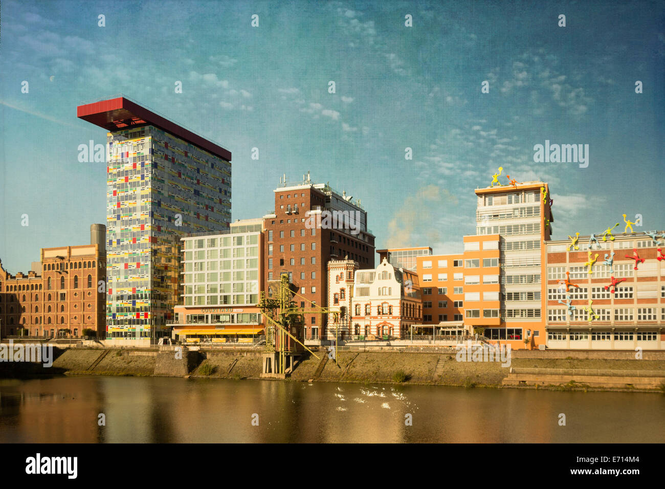 Deutschland, Düsseldorf, Ansicht der MedienHafen Stockfoto