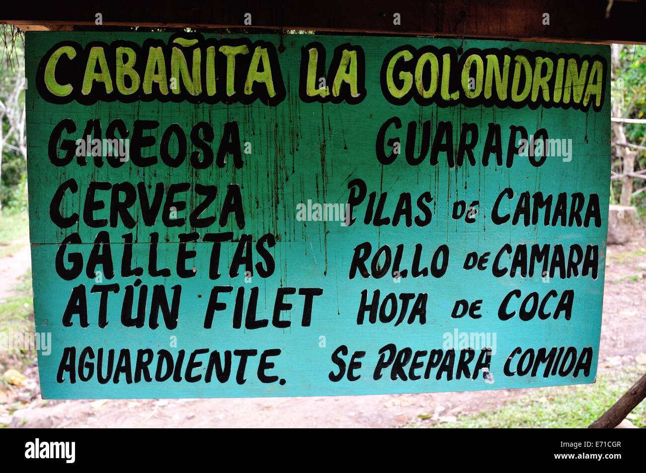 Shop - Gocta Wasserfällen Route in CHACHAPOYAS zu unterzeichnen. Abteilung von Amazonas. Peru Stockfoto