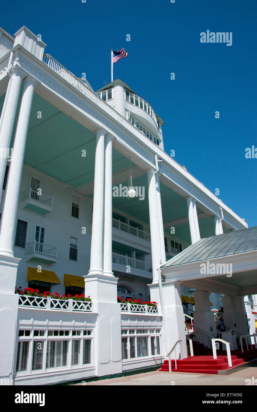 Usa Michigan Mackinac Island Beruhmte Vorderen Veranda Der Historischen Wahrzeichen Grand Hotel Gegrundet 1887 Stockfotografie Alamy