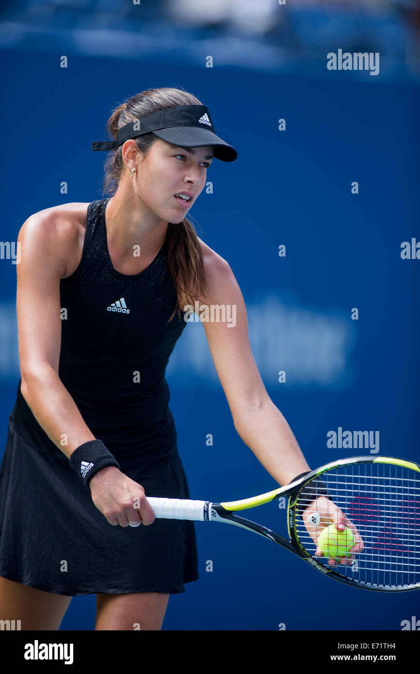 Ana Ivanovic (SRB) in ersten Runde Aktion während der 2. Tag der US Open Tennis Championships. © Paul J. Sutton/PCN Stockfoto