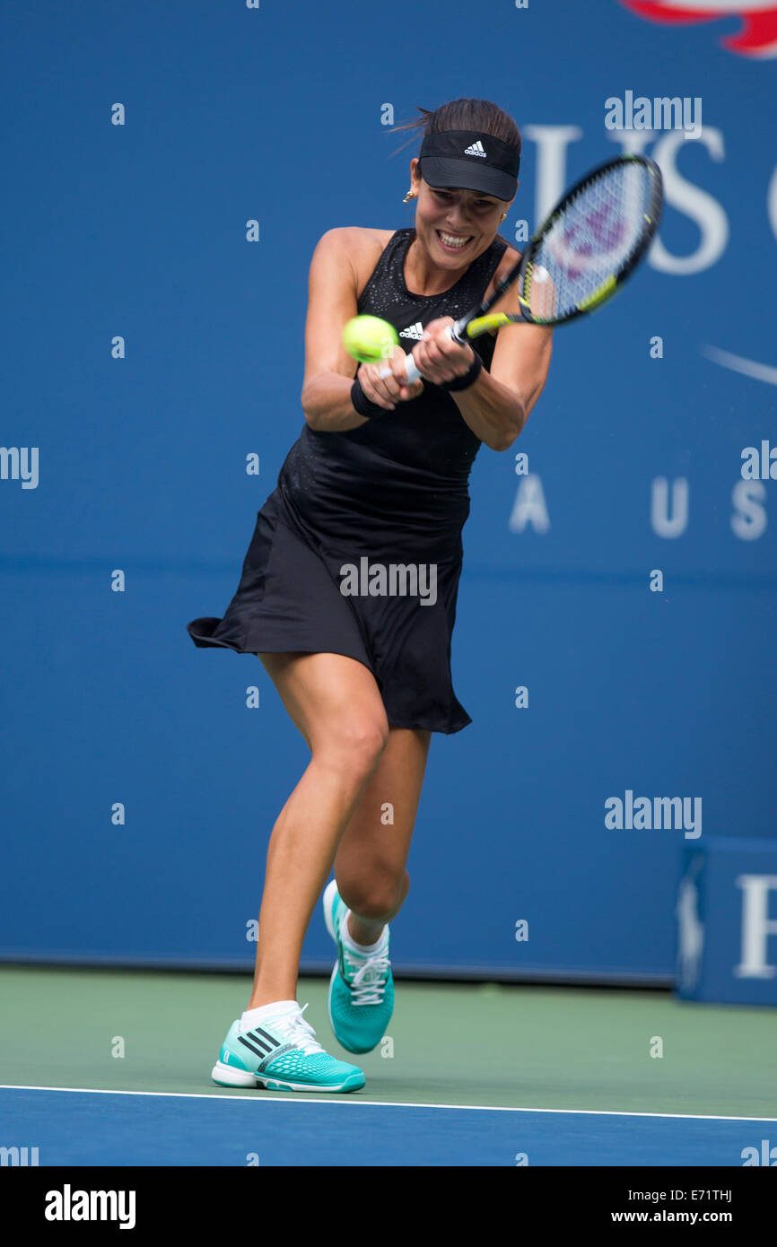 Ana Ivanovic (SRB) in ersten Runde Aktion während der 2. Tag der US Open Tennis Championships. © Paul J. Sutton/PCN Stockfoto