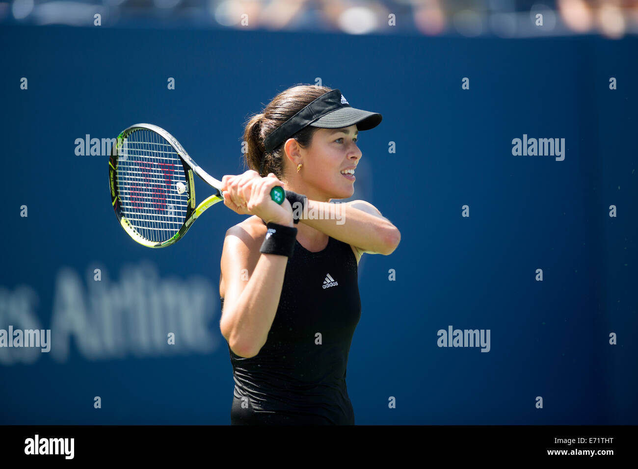 Ana Ivanovic (SRB) in ersten Runde Aktion während der 2. Tag der US Open Tennis Championships. © Paul J. Sutton/PCN Stockfoto