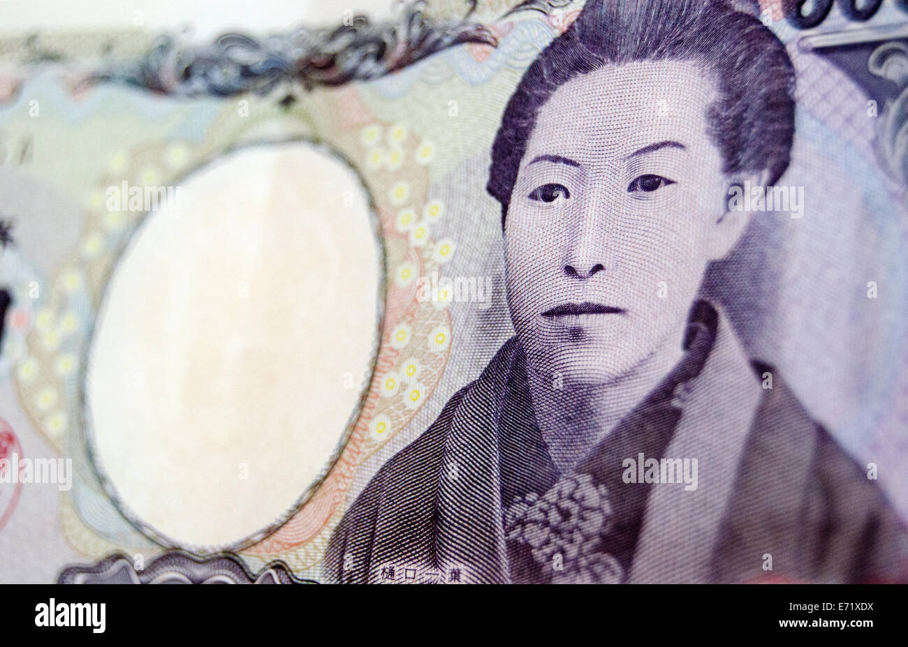 Die renommierte japanische Autor Ichiyo Higuchi, auch bekannt als Natsuko Higuchi, auf der Vorderseite der Banknote 5000 Yen.  Gebrauchten Banknoten Stockfoto