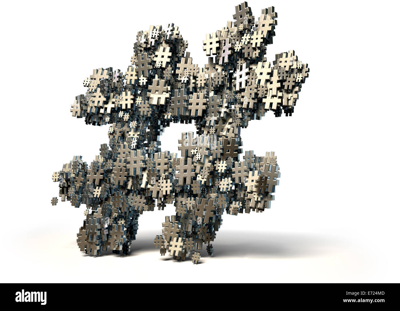 Ein Konzept-Bild zeigt eine Sammlung von kleinen metallischen Hashtags in verschiedenen Größen angeordnet, um eine größere Hashtag auf Isolat machen Stockfoto