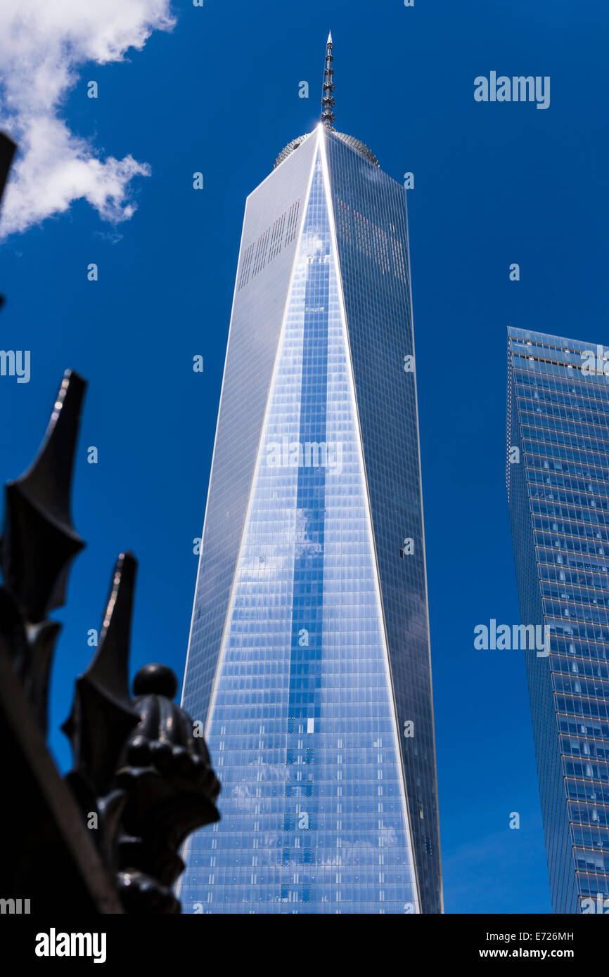 One World Trade Center - Freedom Tower, erhebt sich über niedrigere Manhattan, New York City - USA. Stockfoto