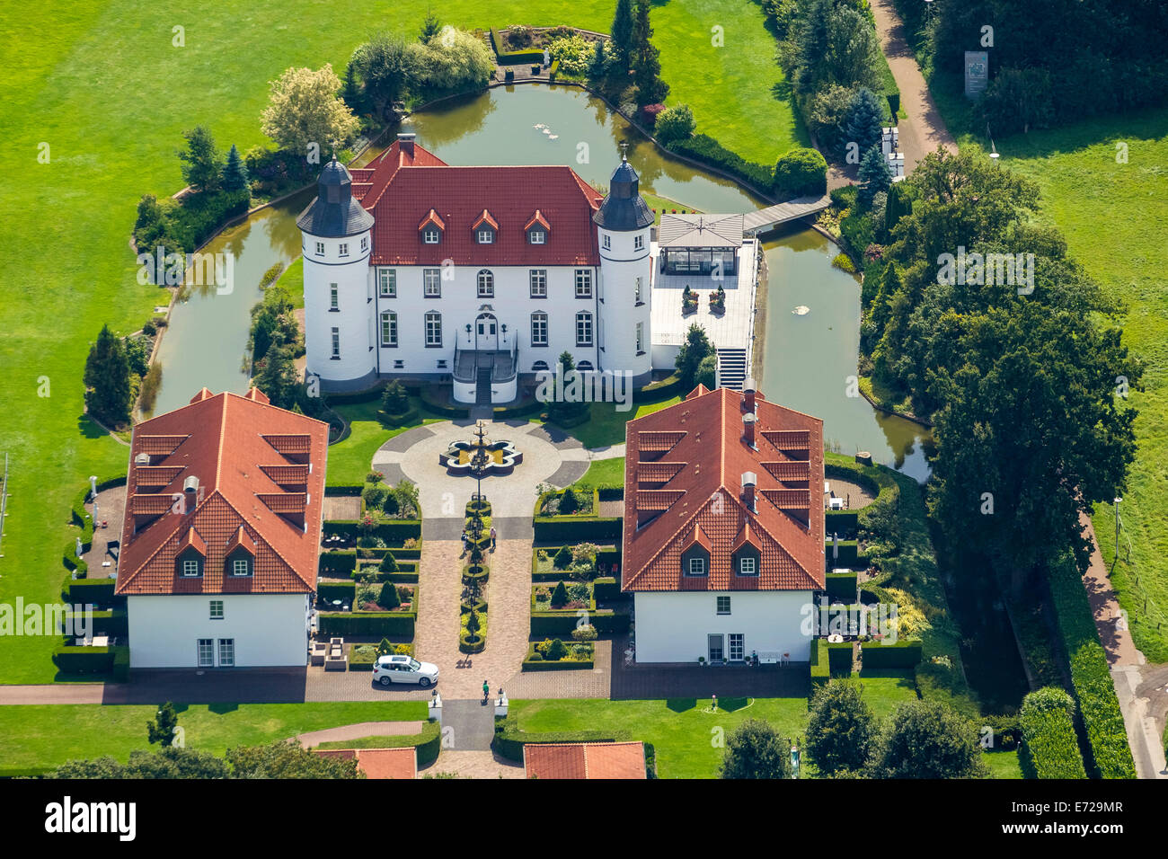 Luftbild, Haus Dieprahm Herrenhaus oder Schloss KampLintfort, Kamp