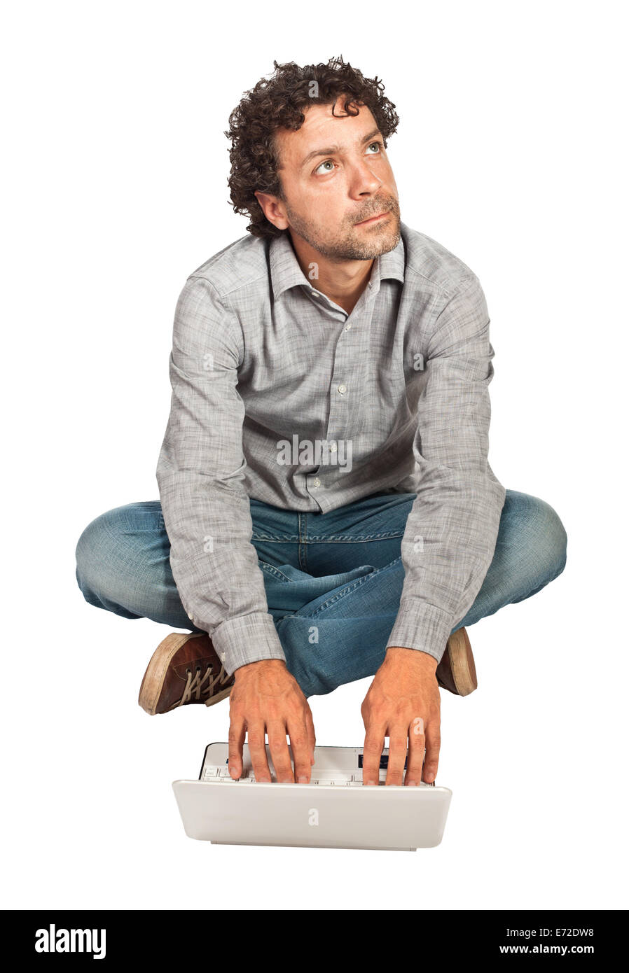 Mann mit pc isoliert auf weißem Hintergrund Stockfoto