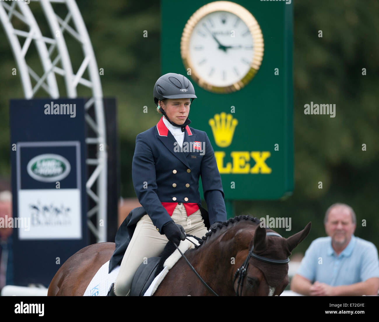 Stamford, Lincs, UK. 4. September 2014.  Der Land Rover Burghley Horse Trials. Izzy Taylor [GBR] Reiten Kbis Briarlands Matilda in Aktion in der Dressur-Phase am 1. Tag.  Der Land Rover Burghley Horse statt 4.-7. September. Bildnachweis: Stephen Bartholomäus/Alamy Live-Nachrichten Stockfoto