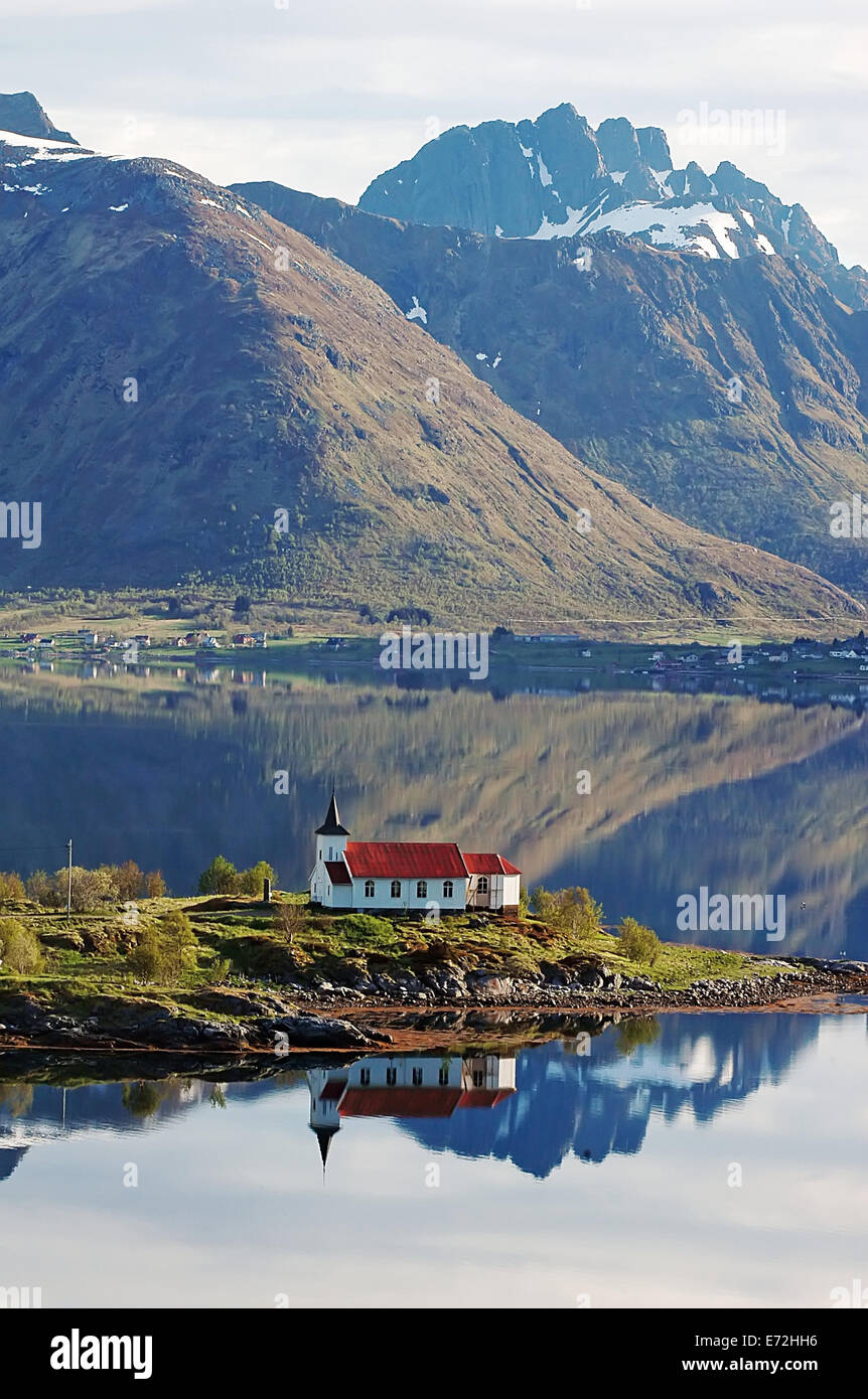 Vestpollen-Kapelle in Austnesfjord, Lofoten Inseln, Norwegen, Skandinavien, Europa Stockfoto