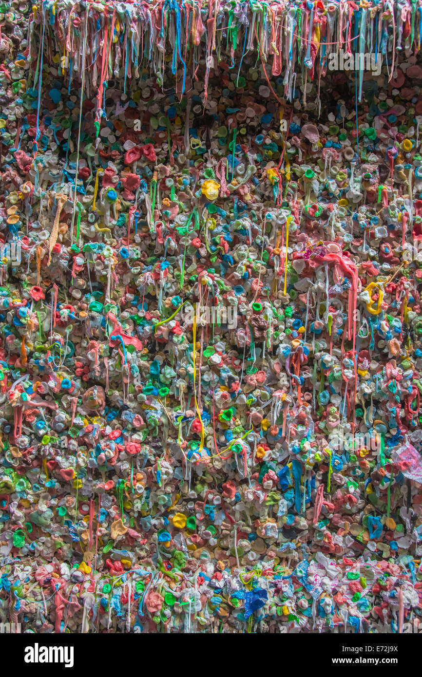 Ein Blick auf die berühmte Kaugummi Wand in Seattle Stockfoto