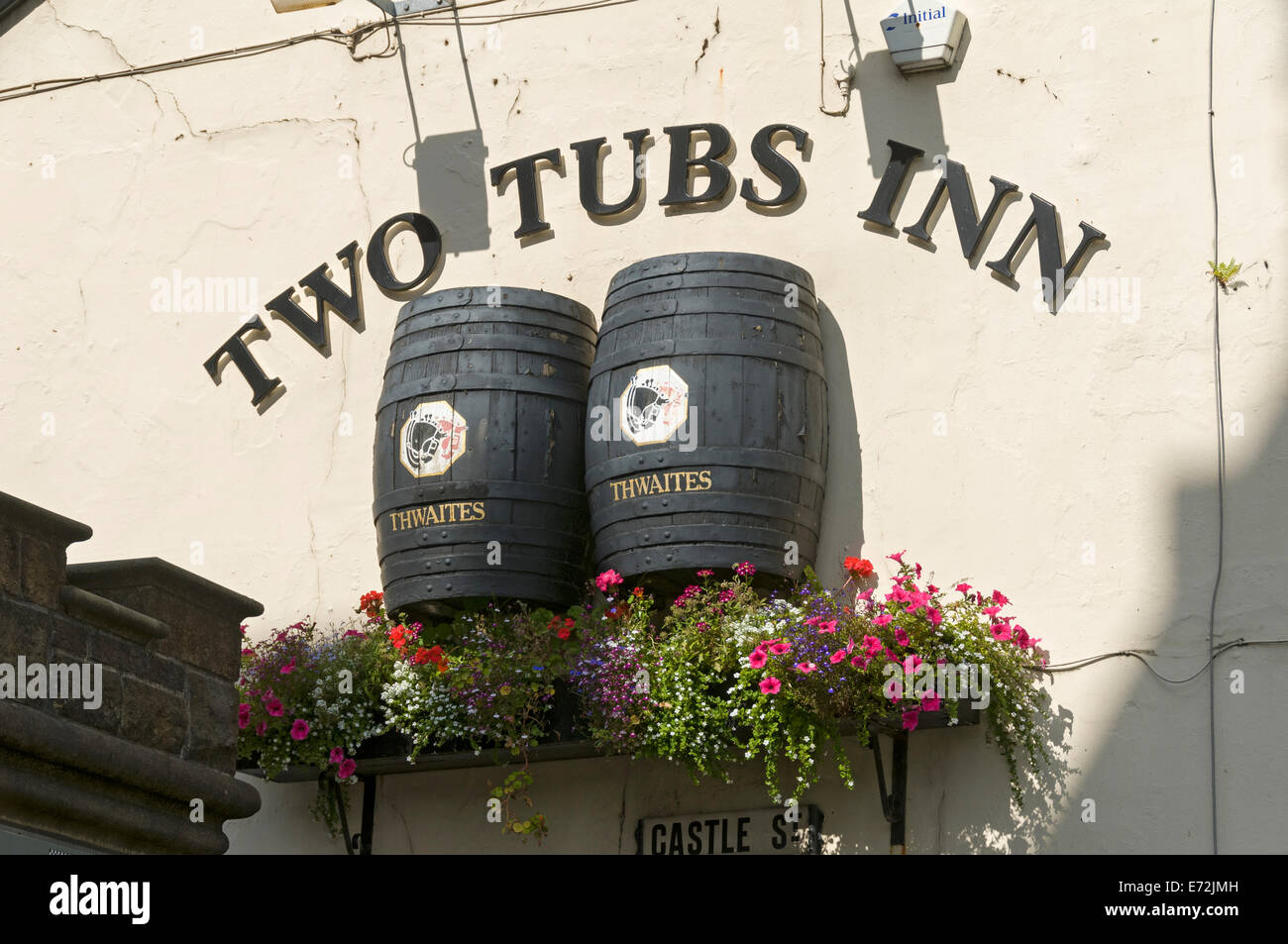 Inn-Zeichen für zwei Fässer, auf die "Zwei Wannen Inn", Schloss-Straße, Bury, Greater Manchester, England, UK Stockfoto