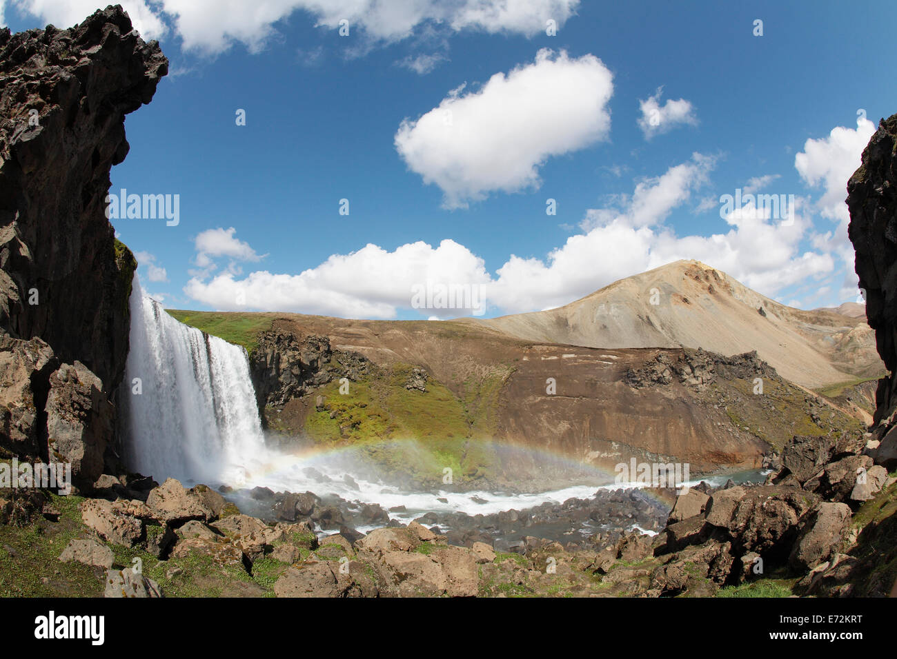 ein namenloser Wasserfall auf Fjallabak - das isländische Hochland Stockfoto