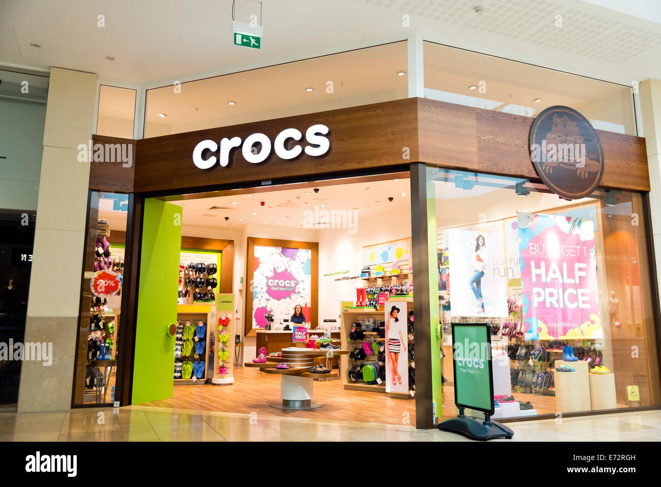 Crocs Schuh-Shop, UK. Stockfoto